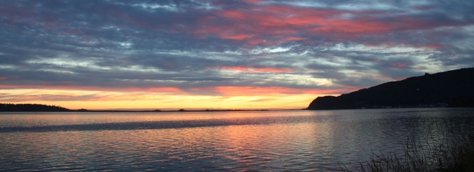 Bask in the glow of an unforgettable Oregon coastal sunset